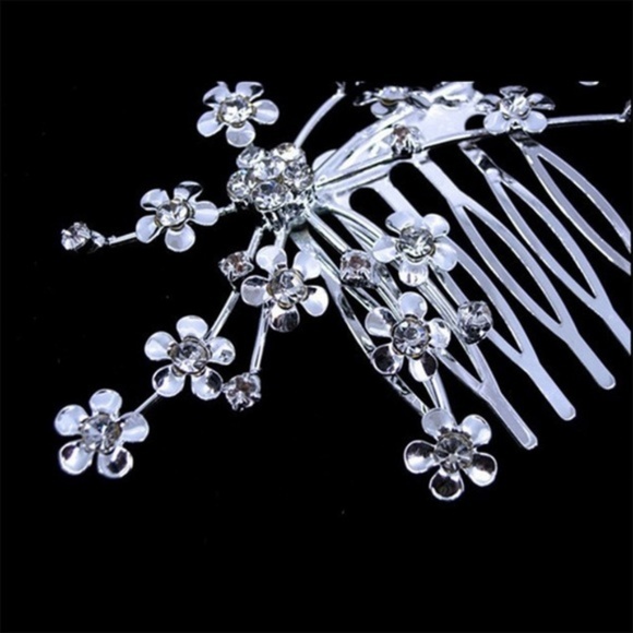 Crystal Bridal Hair Comb Hair Accessory - Picture 3 of 3